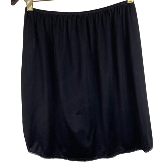 Vintage Vanity Fair Black Lace Trim Half Slip Side Slit Size 20" L/42 - Picture 2 of 6